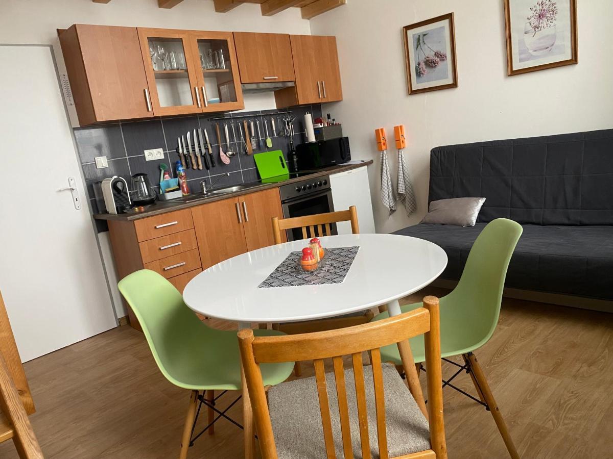 Apartman V Lesni Jablonec nad Nisou Exterior photo